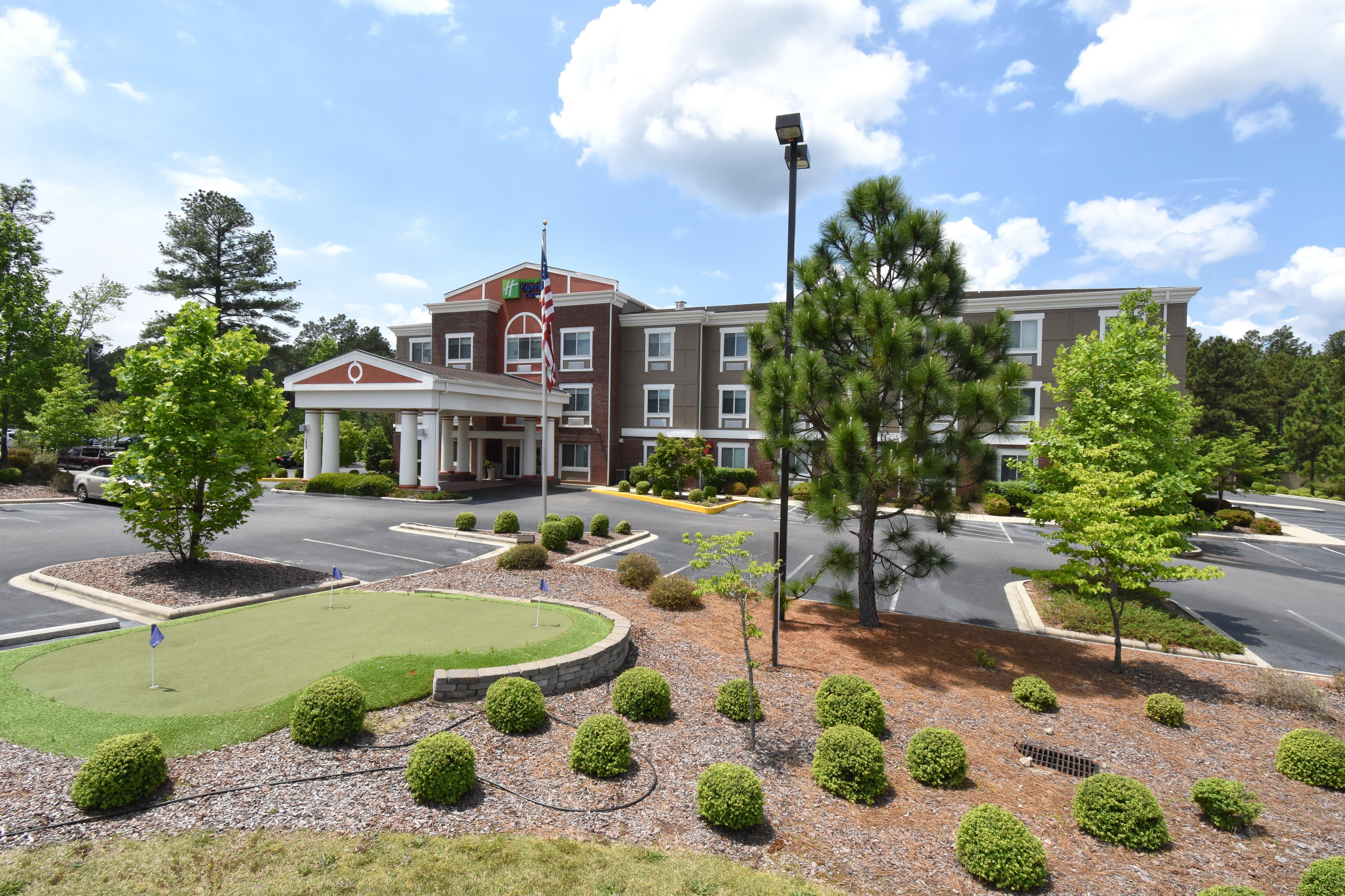 Holiday Inn Express & Suites Southern Pines-Pinehurst Area By Ihg Extérieur photo