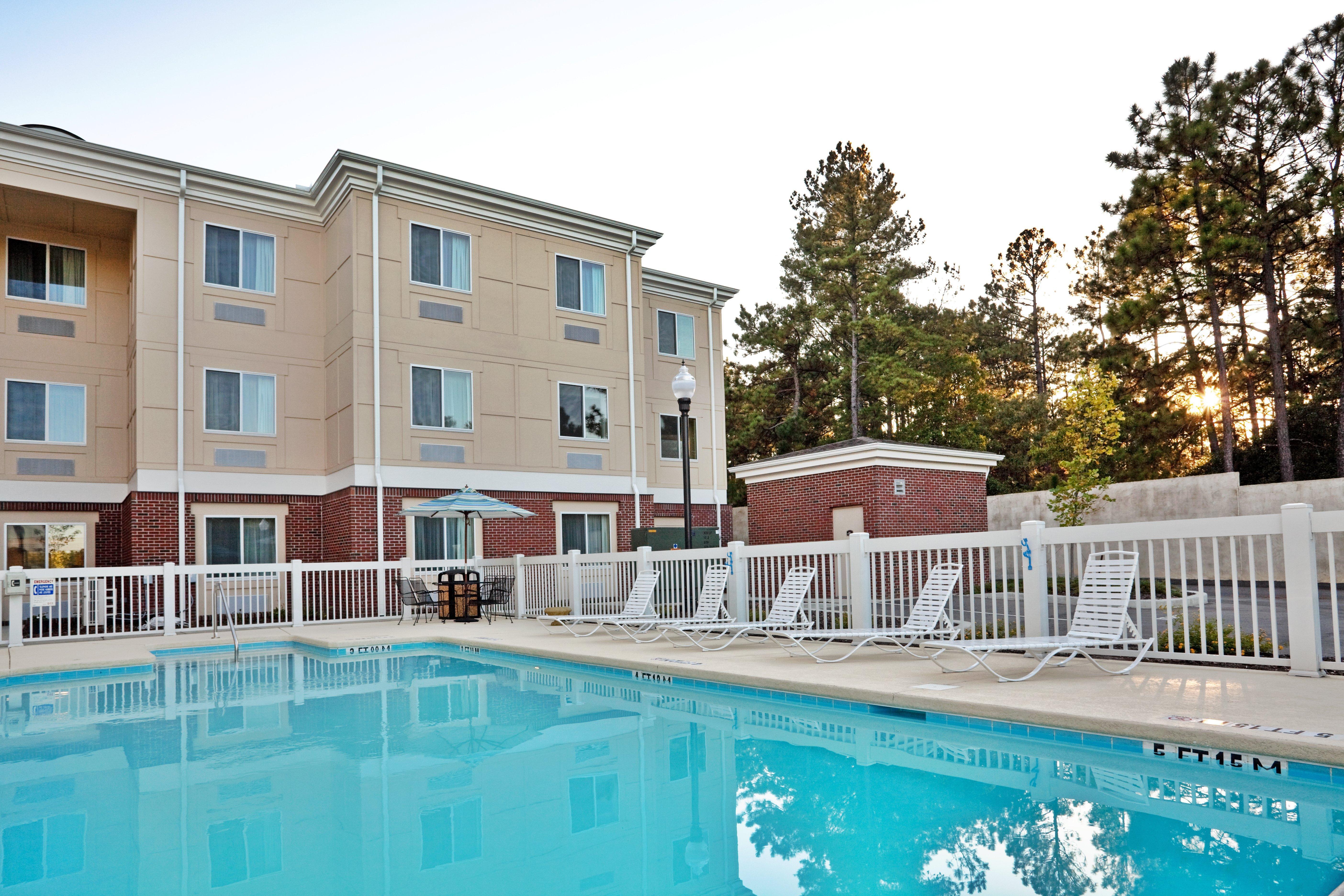 Holiday Inn Express & Suites Southern Pines-Pinehurst Area By Ihg Extérieur photo